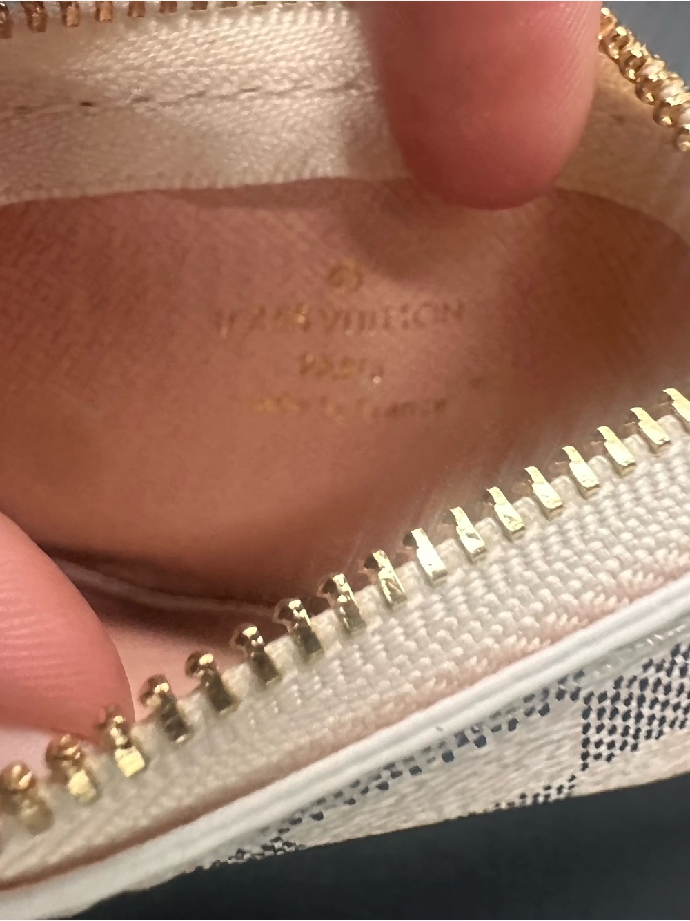 Inspooo Damier Azur Zip Wallet in White/Blue - Picture 5 of 7